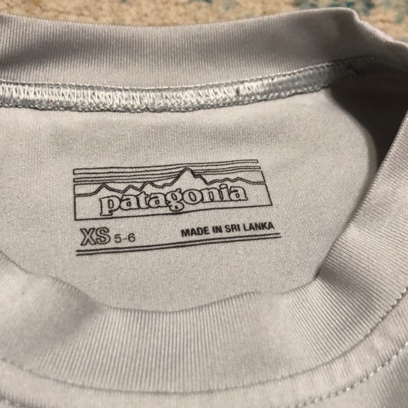 🧜🏼‍♀️3 for $15 item!🧜🏼‍♀️ Patagonia tee - Picture 4 of 4